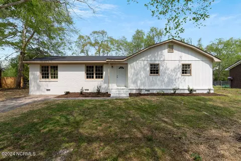 2325 Springhill Rd, Greenville, NC 27858