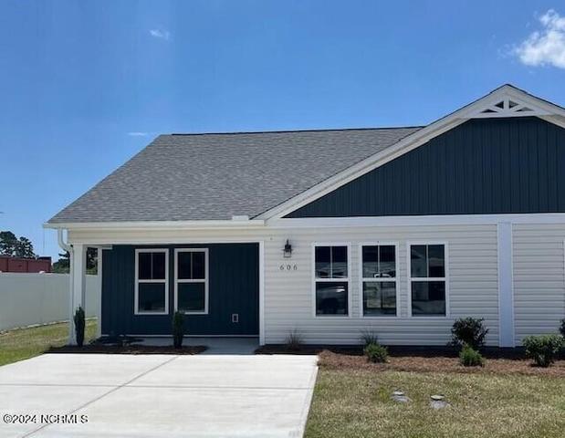 606 Villa Cv, Newport, NC 28570