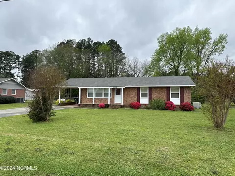 11600 Hasty Rd, Laurinburg, NC 28352
