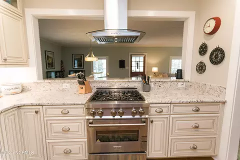 407 Phillips St, Edenton, NC 27932 photo 7
