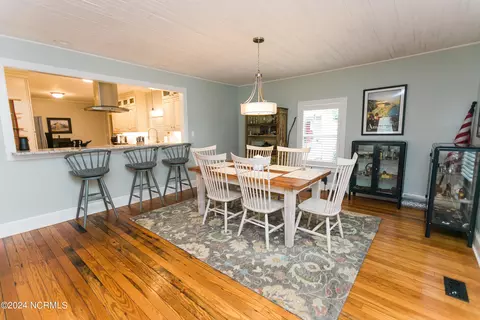 407 Phillips St, Edenton, NC 27932 photo 3