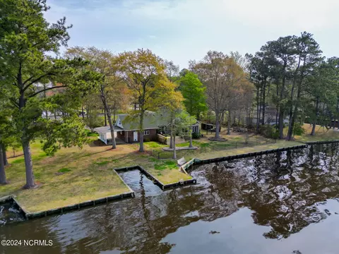 401 Lane Dr, Elizabeth City, NC 27909