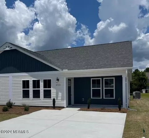 603 Villa Cv, Newport, NC 28570