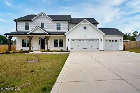 159 Enfield Dr, Carthage, NC 28327