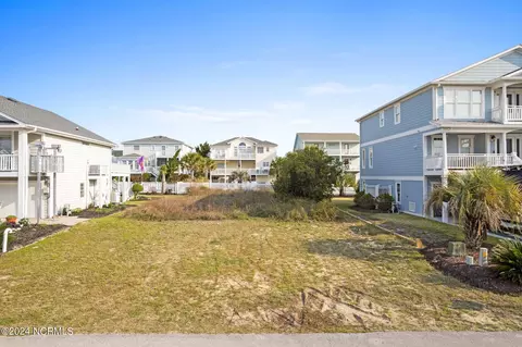 149 Carolina Ave, Holden Beach, NC 28462