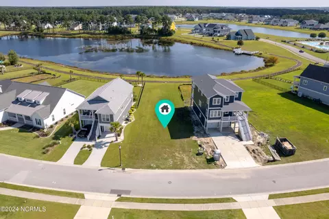 463 Summerhouse Dr, Holly Ridge, NC 28445