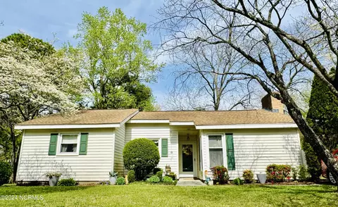 110 Lisa Ln, Greenville, NC 27858