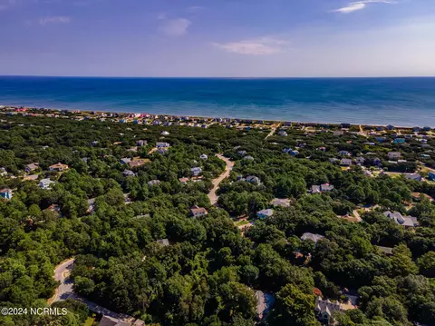 27 Spindrift Trl, Kitty Hawk, NC 27949