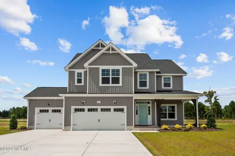 993 Appaloosa Trl, Grimesland, NC 27837