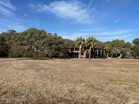 2 Windy Point Rd SW, Supply, NC 28462