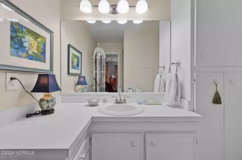 Bath - 70 Vernon Ln, Pinehurst, NC 28374 photo 2 of 5