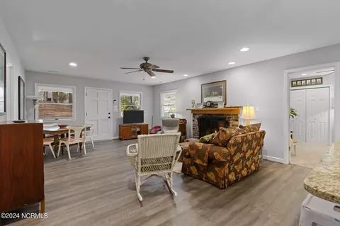 Living - 70 Vernon Ln, Pinehurst, NC 28374 photo 5 of 5