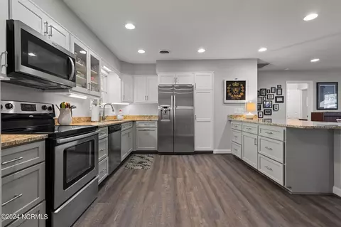 Kitchen - 70 Vernon Ln, Pinehurst, NC 28374 photo 2 of 7
