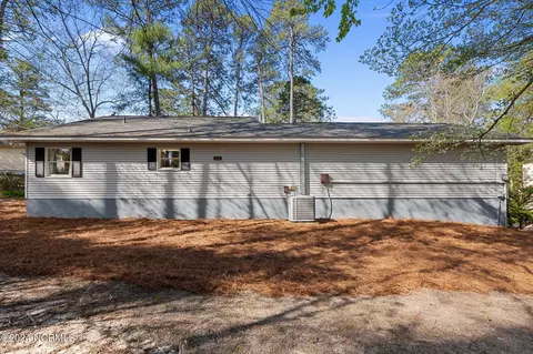 Exterior - 70 Vernon Ln, Pinehurst, NC 28374 photo 6 of 9