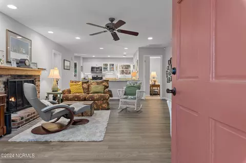 Living - 70 Vernon Ln, Pinehurst, NC 28374 photo 1 of 5