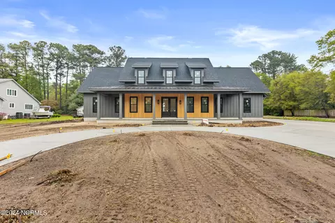 102 Bradley Pines Dr, Wilmington, NC 28403