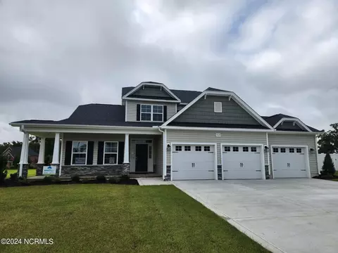 909 Appaloosa Trl, Grimesland, NC 27837