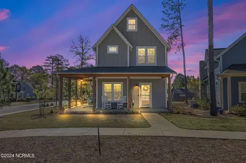 305 Blantons St, Southern Pines, NC 28387