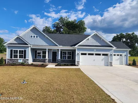 2826 Palamino Way, Grimesland, NC 27837