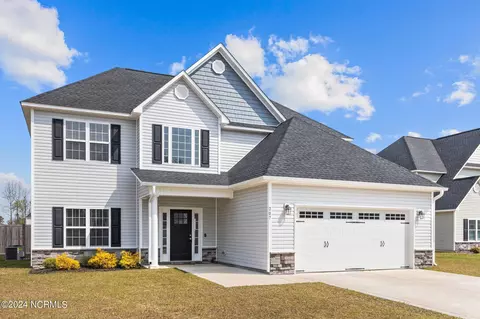 207 Coscoroba Ct, Swansboro, NC 28584