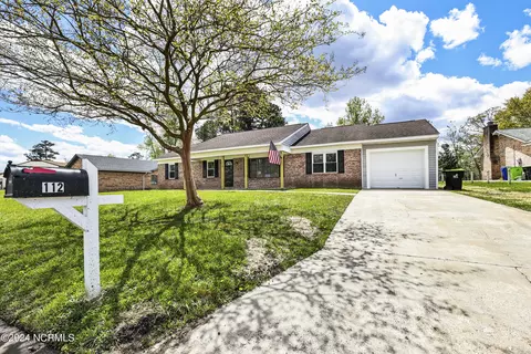 112 Birch Rd, Jacksonville, NC 28546