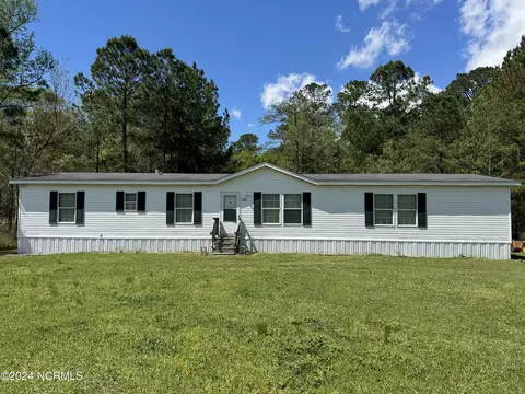 230 Freeman Rd, Bolton, NC 28423