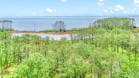 175 River Watch Rd, Oriental, NC 28571