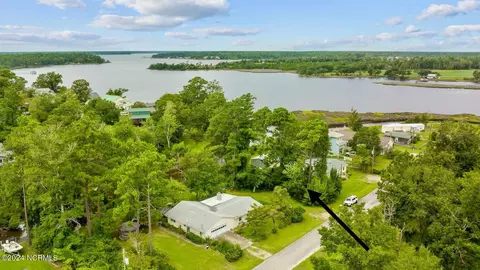 147 Water Front Dr, Cedar Point, NC 28584 photo 9