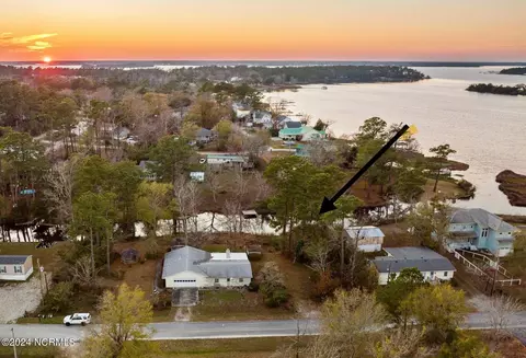 147 Water Front Dr, Cedar Point, NC 28584 photo 3