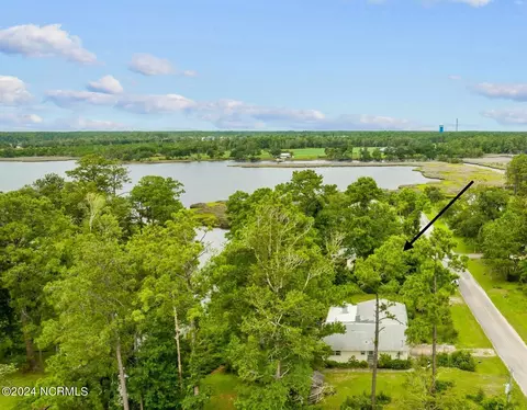 147 Water Front Dr, Cedar Point, NC 28584 photo 4