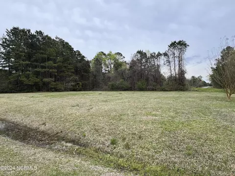 48 Tarpon Point Rd, Bath, NC 27808