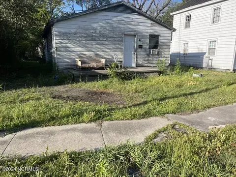 510 E Blount St, Kinston, NC 28501