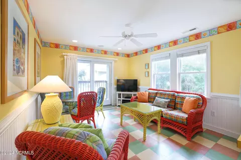 Living - 1218 S Memorial Blvd, Kill Devil Hills, NC 27948 photo 5 of 5