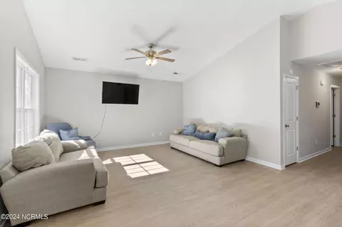 Living - 200 Park Ave, Pinebluff, NC 28373 photo 1 of 2