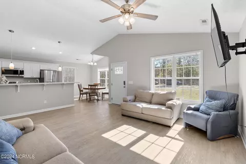 Living - 200 Park Ave, Pinebluff, NC 28373 photo 2 of 2