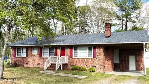 520 Indian Trl, Nashville, NC 27856