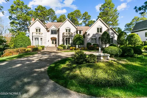 110 Brookhaven Rd, Pinehurst, NC 28374 photo 2