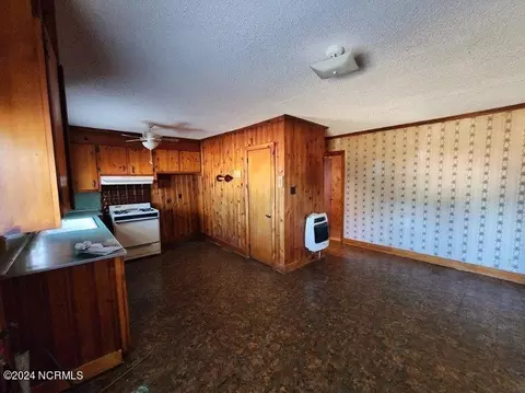 581 Back St, Kinston, NC 28504 photo 5
