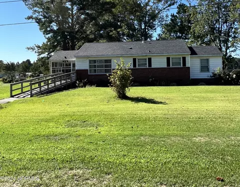 581 Back St, Kinston, NC 28504