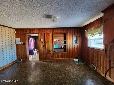 581 Back St, Kinston, NC 28504 photo 4