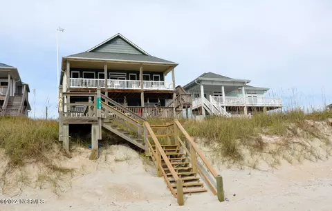 1618 S Shore Dr, Surf City, NC 28445