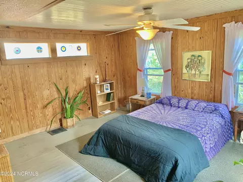 Bedroom - 801 3rd Ave, Oriental, NC 28571 photo 4 of 4