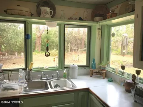 Kitchen - 801 3rd Ave, Oriental, NC 28571 photo 4 of 4