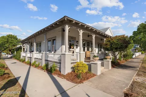 103 N Caswell Ave, Southport, NC 28461