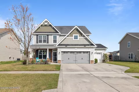125 Turquoise Dr, Jacksonville, NC 28546