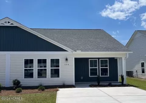 604 Villa Cv, Newport, NC 28570