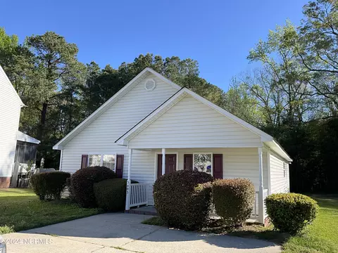 3405 Governors Ln, Greenville, NC 27858