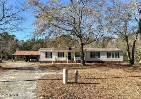 956 Cartertown Rd, Clinton, NC 28328