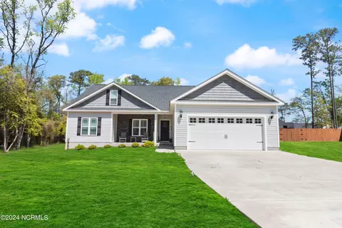 109 Barringer Dr, La Grange, NC 28551