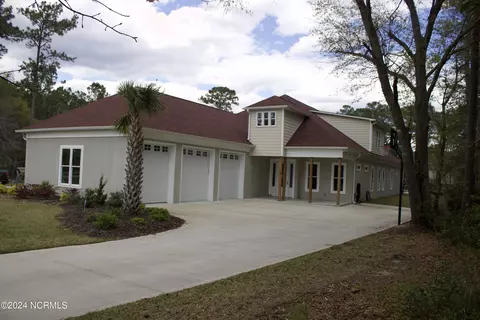 1227 Hammocks Beach Rd, Swansboro, NC 28584